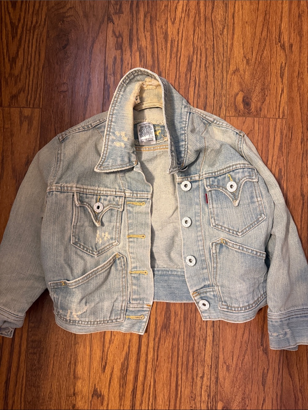 Women’s  Light Blue Levi Denim Jacket - Classic Casual Style